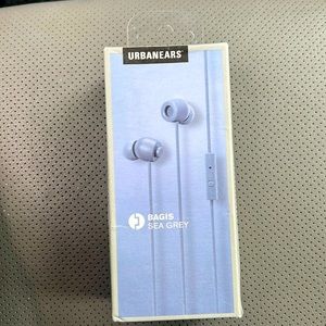 NWT Ear Buds
